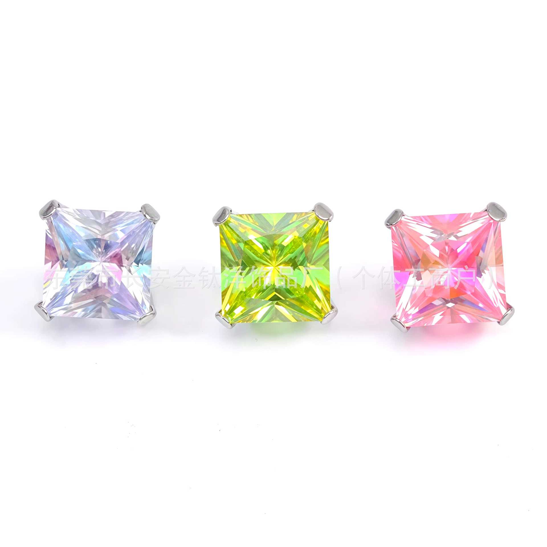 F136 Titanium Four-Prong Round-Bottom Sugar Cube 5A Zircon Lip Stud Earring - G23 Titanium Alloy Lip Piercing Jewelry - Image 2