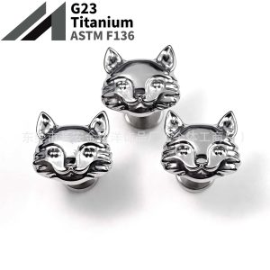 F136 Titanium Glossy Cat Head Earring Nose Stud Cartilage Lip Stud Body Piercing Jewelry 1.2x14mm