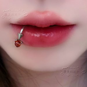 Satan's Child Star Lip Ring - Sparkling Diamond Star Lip Stud with Titanium Alloy - Lip Hoops for Men Women