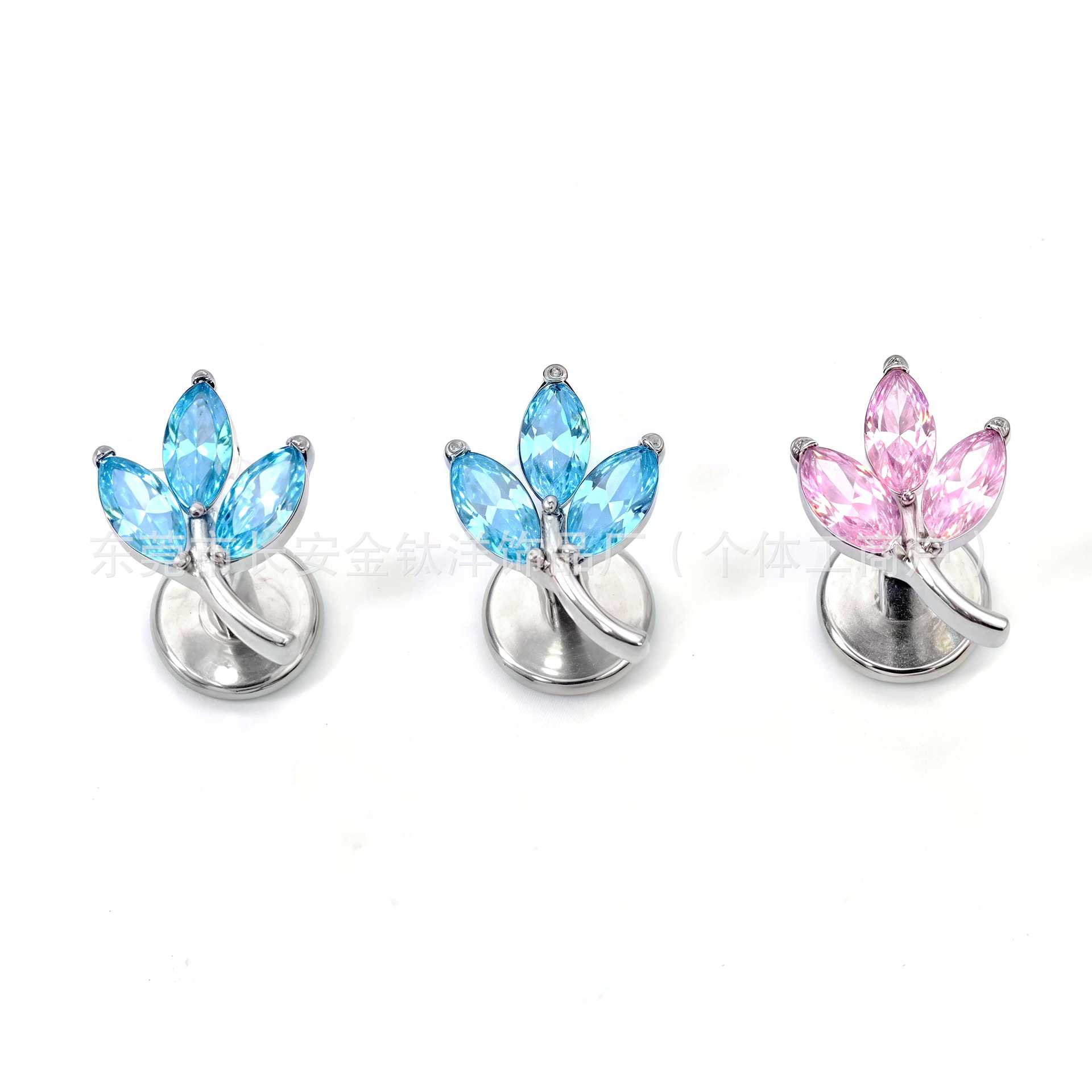 F136 Titanium Internal Thread Three-Horse Eye Leaf Lip Nail Earrings Ear Bone Nail G23 Titanium Alloy Body Piercing Jewelry - Image 3