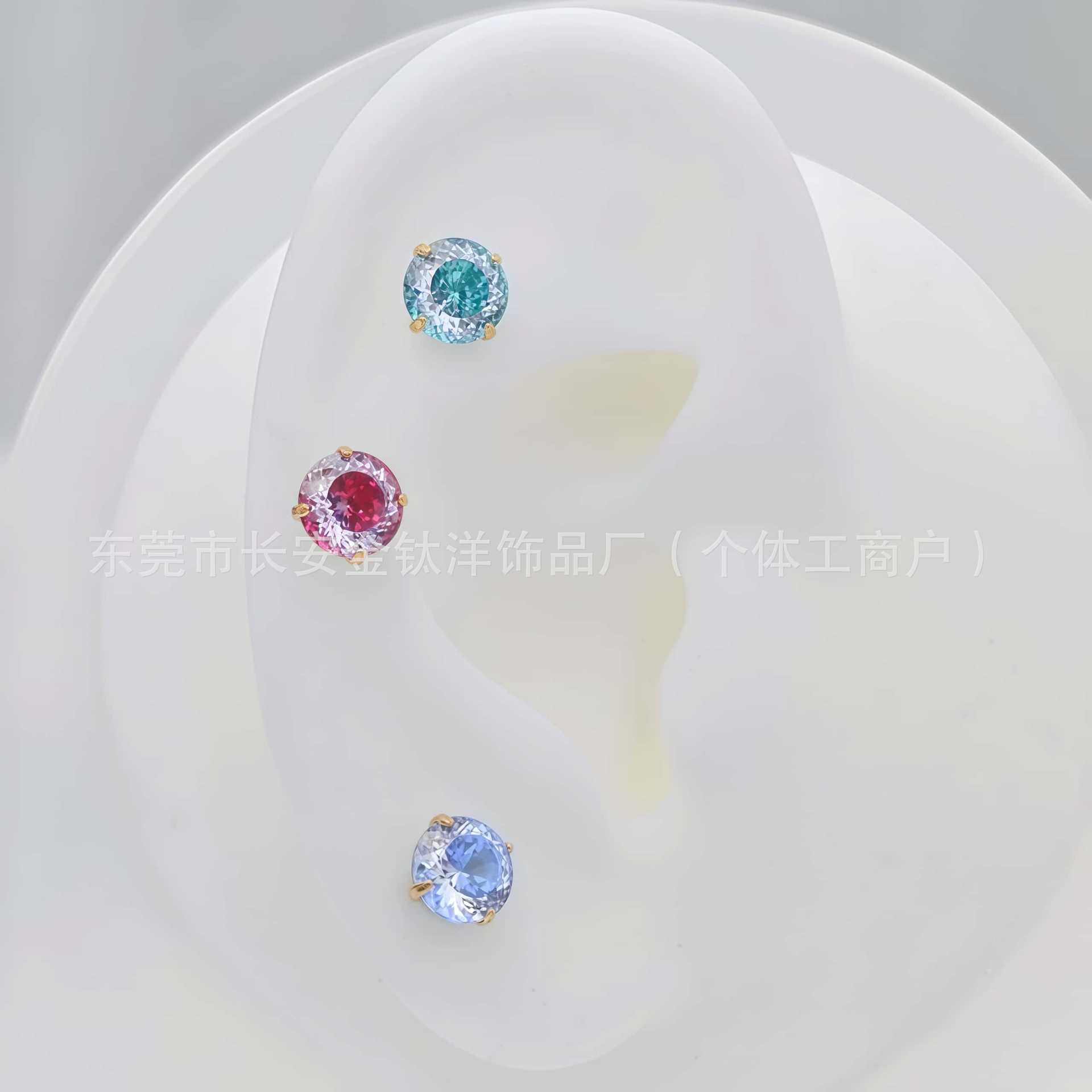 F136 Titanium 18K Gold-Plated Round Bottom Heart-Shaped Rose Lip Stud Nose Stud G23 Titanium Alloy Piercing Jewelry Ear Bone Stud - Image 4