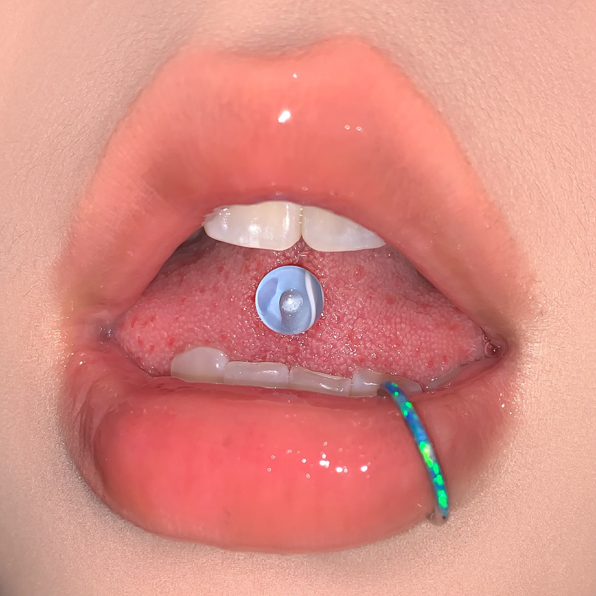 Cloud Pattern Acrylic Tongue Nail Steel Titanium External Thread Personalized Sweet and Cool Tongue Ring Hot Girl Piercing Jewelry - Image 4