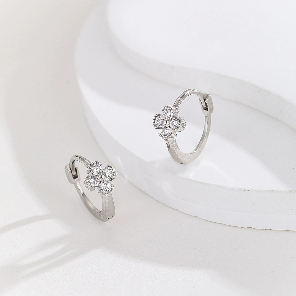 Temperament Simple Flower Earrings Micro-Encrusted Zircon Fashion Earrings for Women - Image 3
