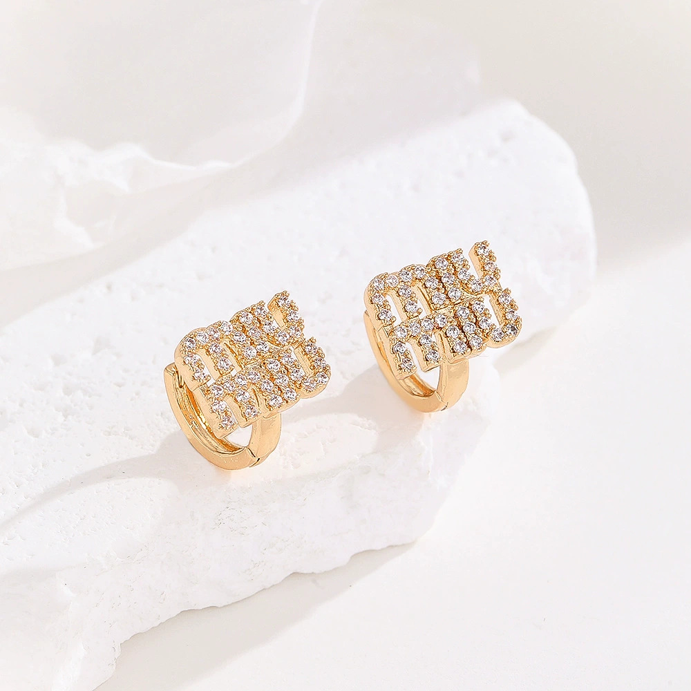 New Zirconium-inlaid Exaggerated Letter Large Earrings Niche Design High-grade Geometric Simple Distinctive Earrings for Women - Image 2