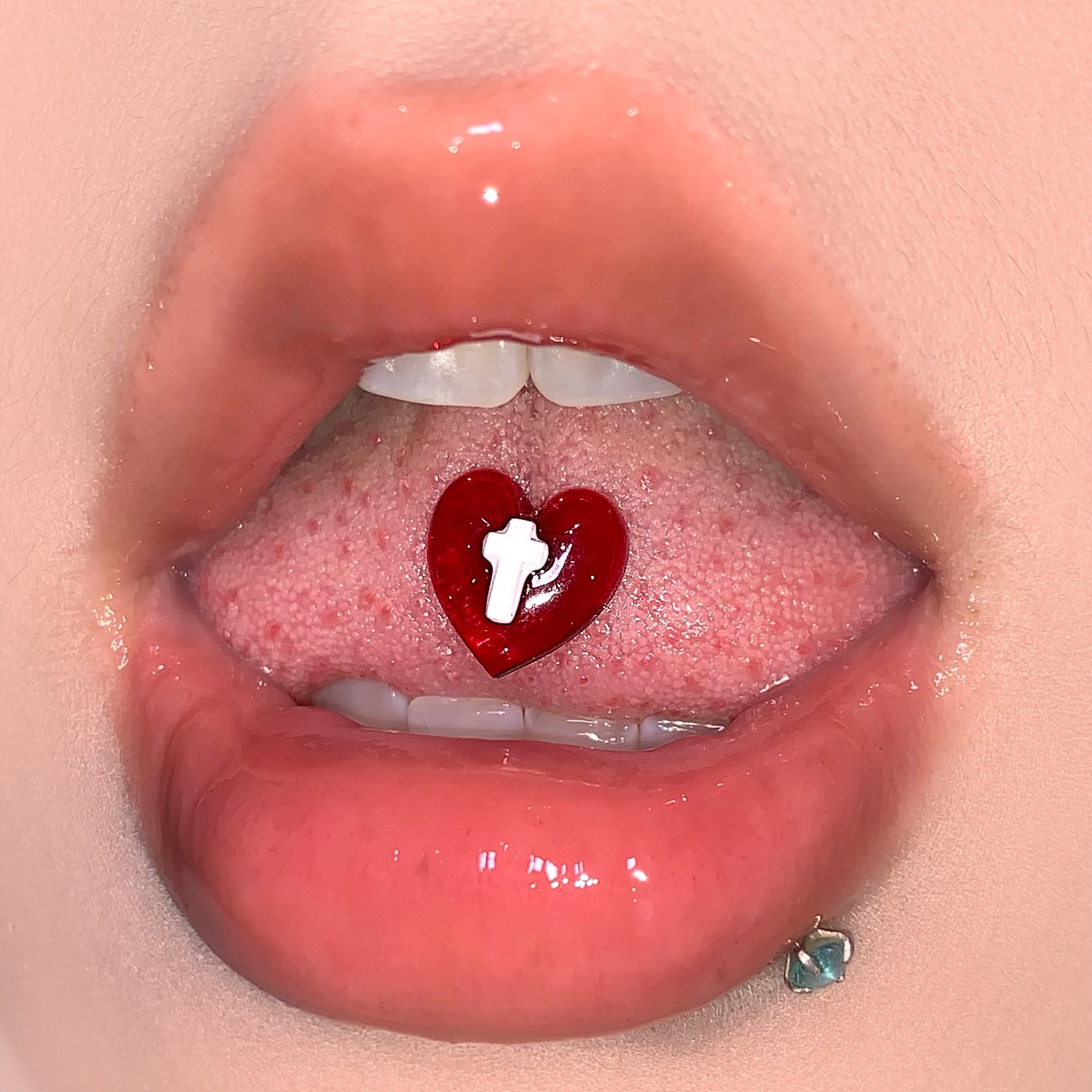 5-Color Resin Love Cross Tongue Barbell 316L Surgical Steel External Thread Tongue Piercing Jewelry Wholesale - Image 5