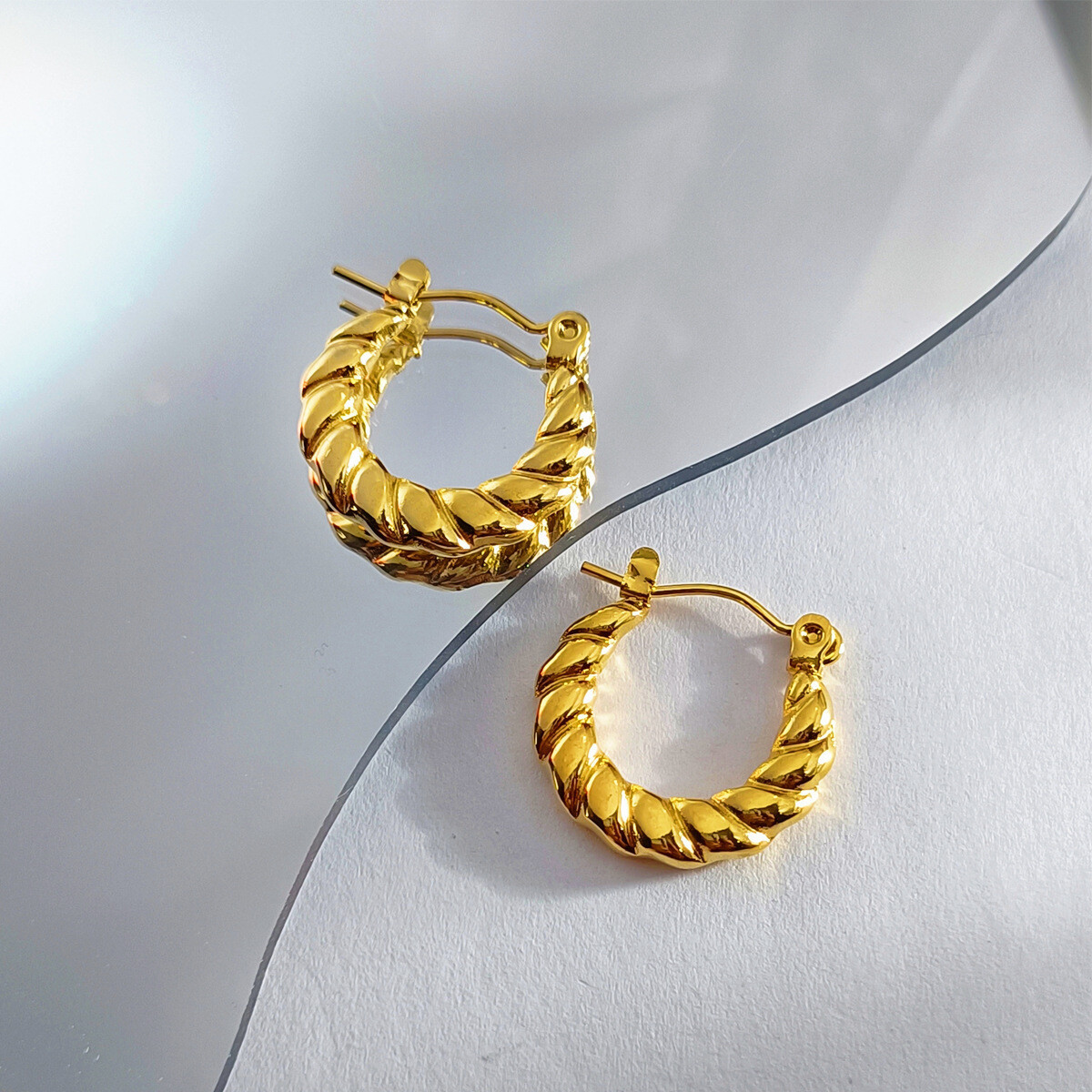 European American Best Selling High End Stainless Steel Versatile U Shape Earrings 18K Real Gold Plating - Image 2