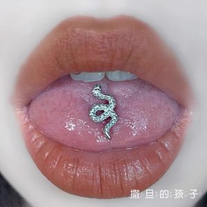 Wild Elegant Snake Tongue Nail Hot Girl Punk 14G Titanium Steel Tongue Ring Barbell Body Piercing Jewelry