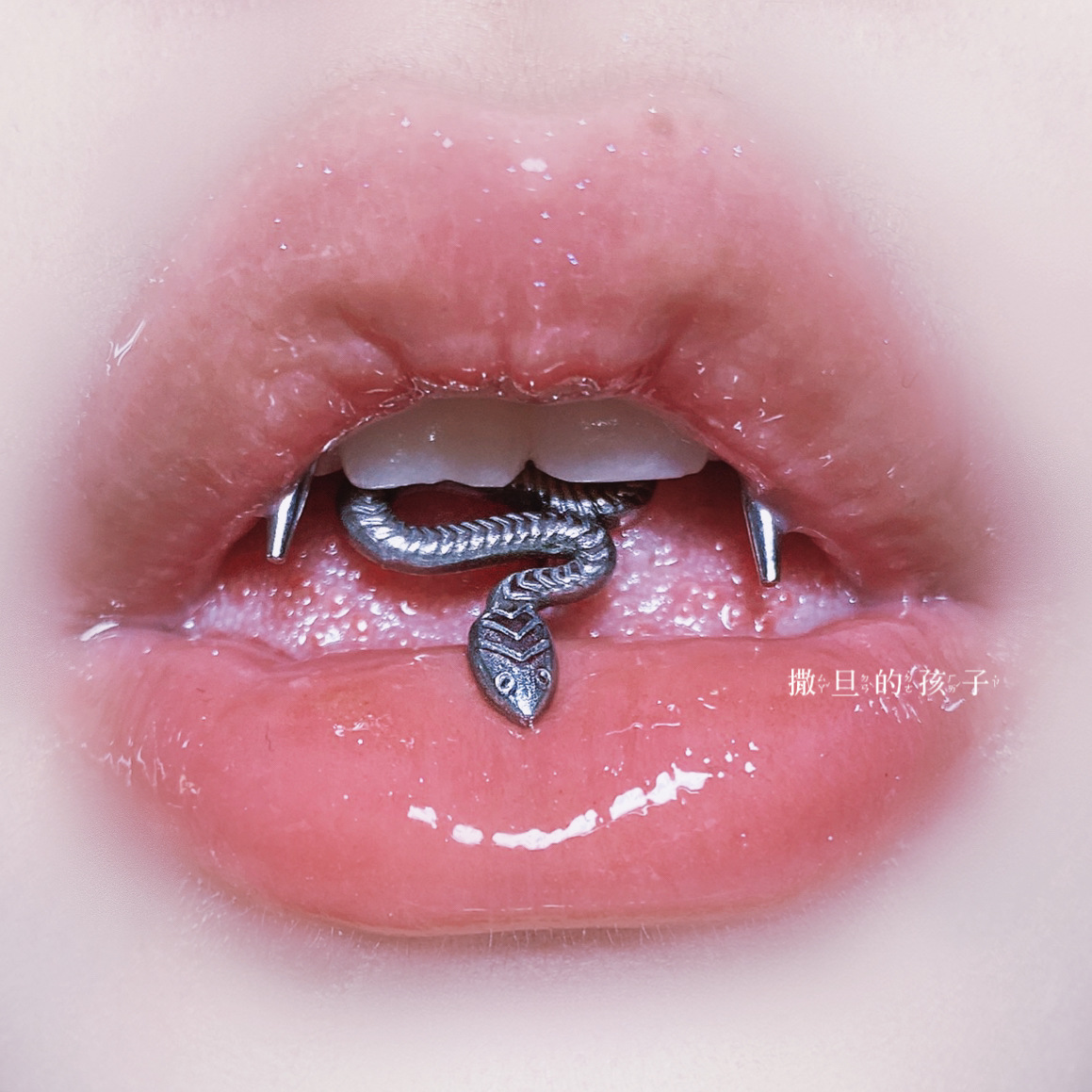 Hot Girl Snake Tongue Barbell 316L Surgical Steel Tongue Ring Sweet Punk Piercing Jewelry Wholesale - Image 2