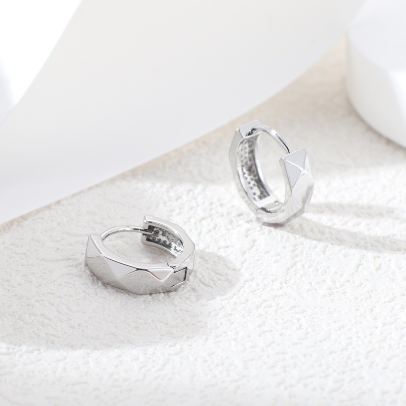 European American Rhombus Earrings High-End Girls Light Luxury Small Fragrance Earrings Elegant Glossy Earrings - Image 2