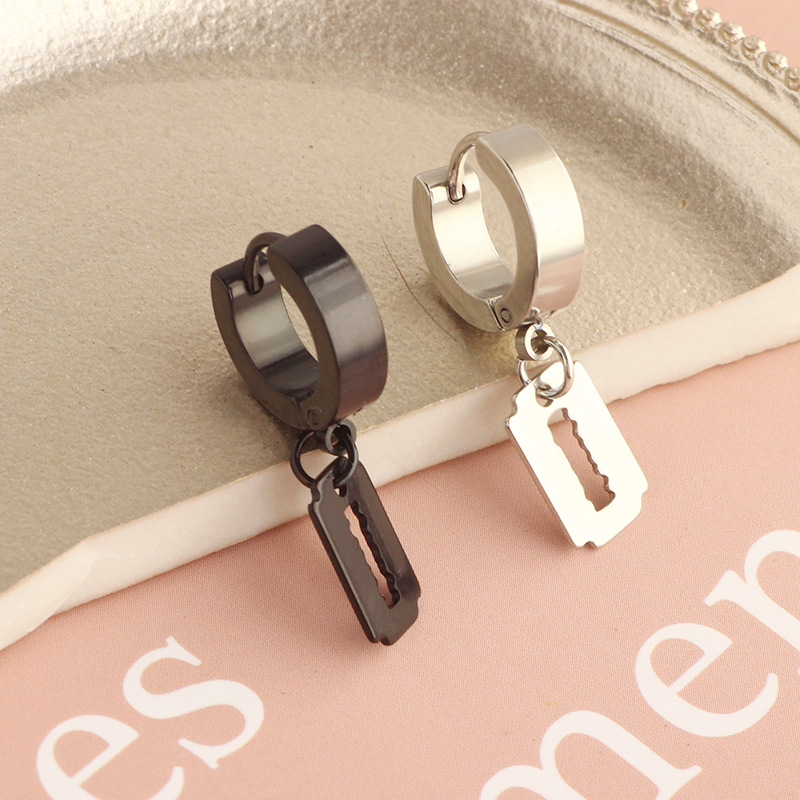 Distinctive Pointed Tapered Titanium Steel Earrings Men's Harajuku Retro Simple Circle Earrings Trendy Hip-Hop Ear Clip Women - Image 2