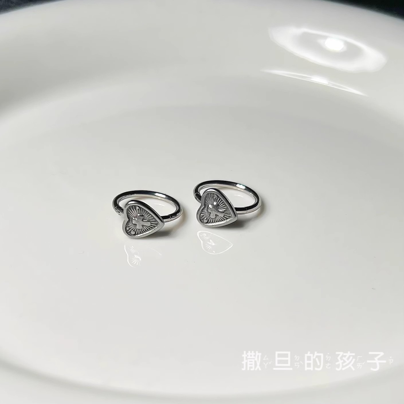 Seamless Lip Ring Titanium Steel Closed Loop Love Cross Lip Barbell Piercing Jewelry - Image 3