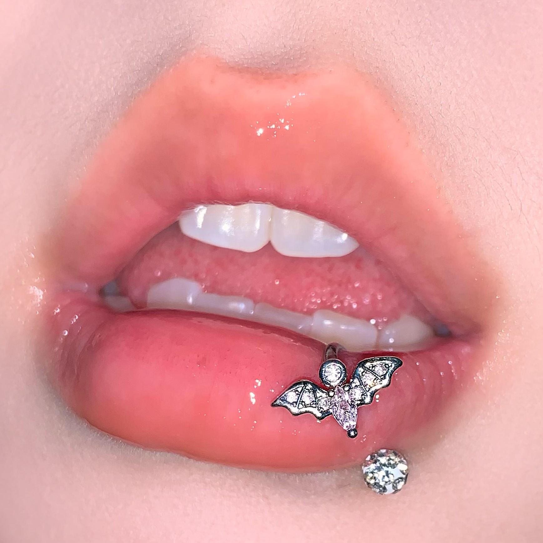 Bat Flash Diamond Lip Ring Steel Titanium Horseshoe C Lip Nail Hot Girl Piercing Jewelry Wholesale - Image 2
