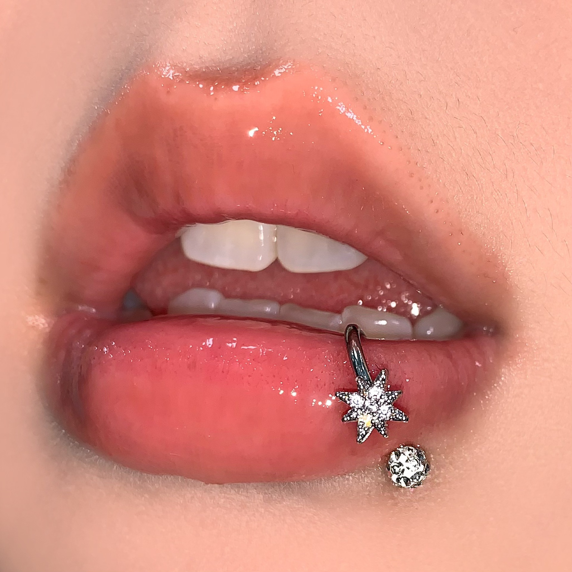 Heart of the Ocean Lip Ring Titanium Steel External Thread Zircon Labret Hoop Piercing Jewelry - Image 2