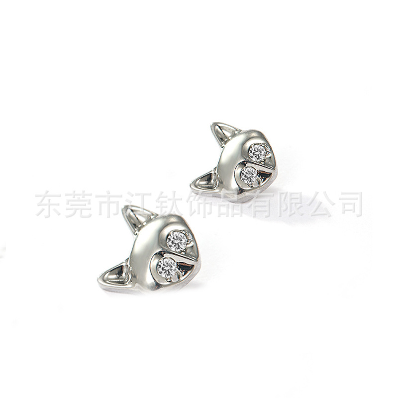 Fox Head Inlaid Zircon Ear Cartilage Stud G23 Titanium Alloy Piercing Jewelry - Image 5