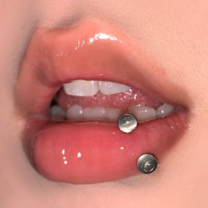 4-Color Polarized Cat's Eye Stone Lip Ring Titanium Steel Internally Threaded C-Ring Rubber-Coated Lip Piercing Jewelry Wholesale