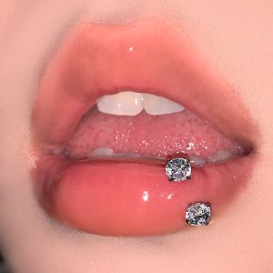 Flash Bright Stone Lip Ring Steel Titanium Inner Thread Horseshoe C Ring Lip Piercing Jewelry for Women