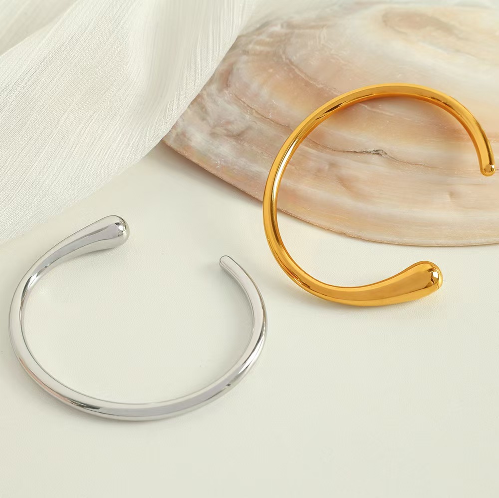 Normcore Style Open Water Drop Bracelet Titanium Steel Plated 18K Gold Mirror Bracelet Fashionable Personalized Hand Jewelry for Women - Image 3