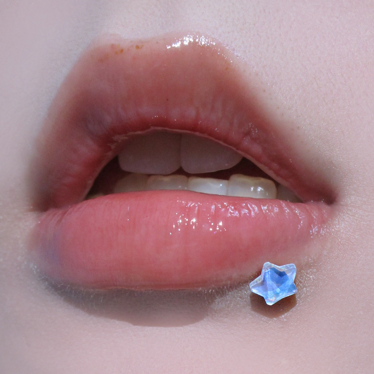 5-Color Mocha Star Lip Piercing, Gradient Titanium Steel Cartilage Earring, Hot Girl Style, Wholesale - Image 3