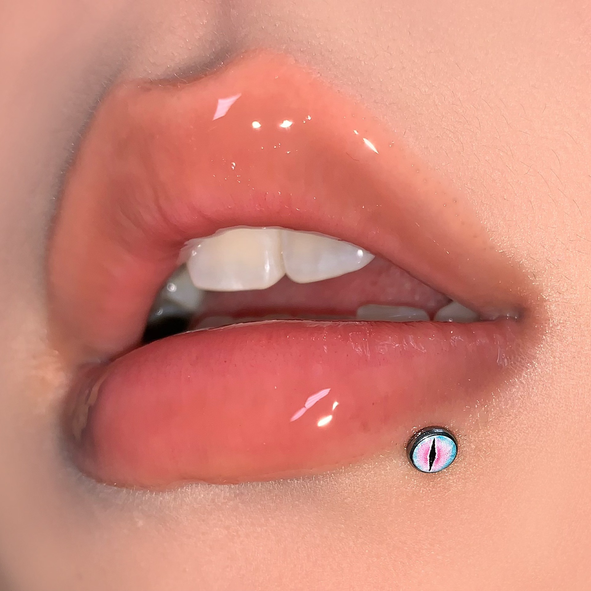 5-Color Gradient Starburst Lip Piercing - Internally Threaded Straight Labret Stud, 316L Surgical Steel, Eye-Catching Hot Girl Style - Image 2