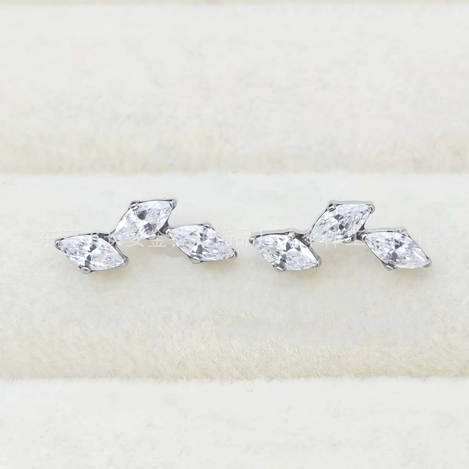 F136 Titanium Triple Rhombus Zircon Lip Piercing Nose Stud Ear Cartilage Stud Ear Bone Stud G23 Titanium Alloy Body Piercing Jewelry - Image 4