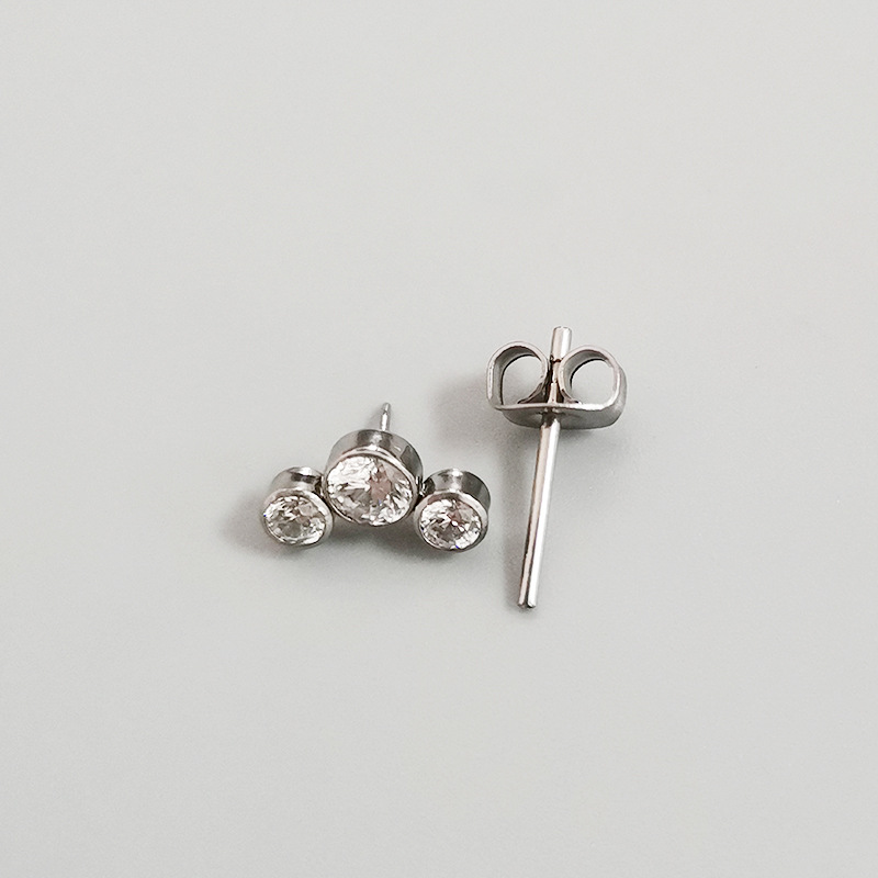G23 Titanium Butterfly Buckle Ear Bone Stud with 5A Zircon - 0.8x11mm Ear Piercing Jewelry - Image 2