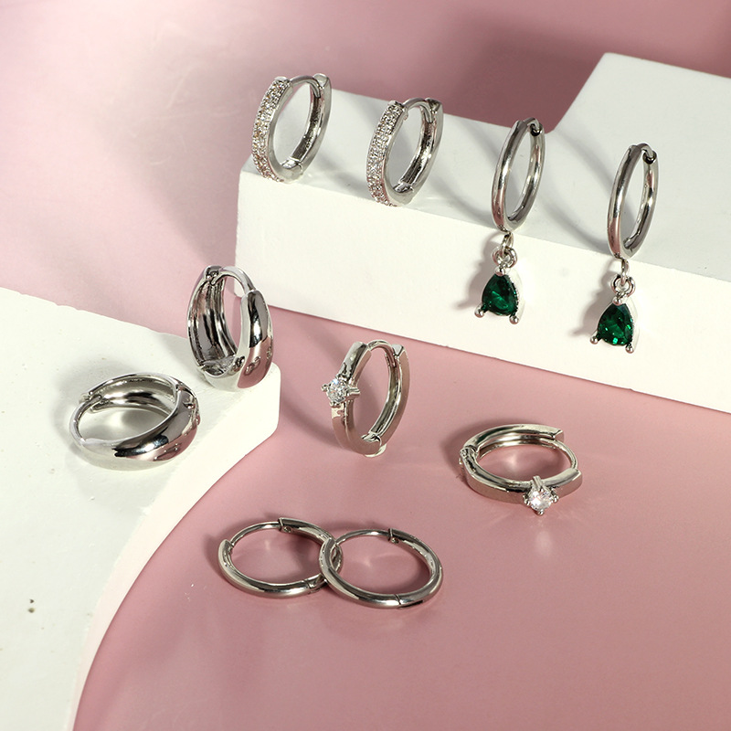 Stainless Steel Star and Moon Ear Cuffs High-End Earrings Ins Style Light Luxury Versatile Ear Clasps Wholesale - Image 4