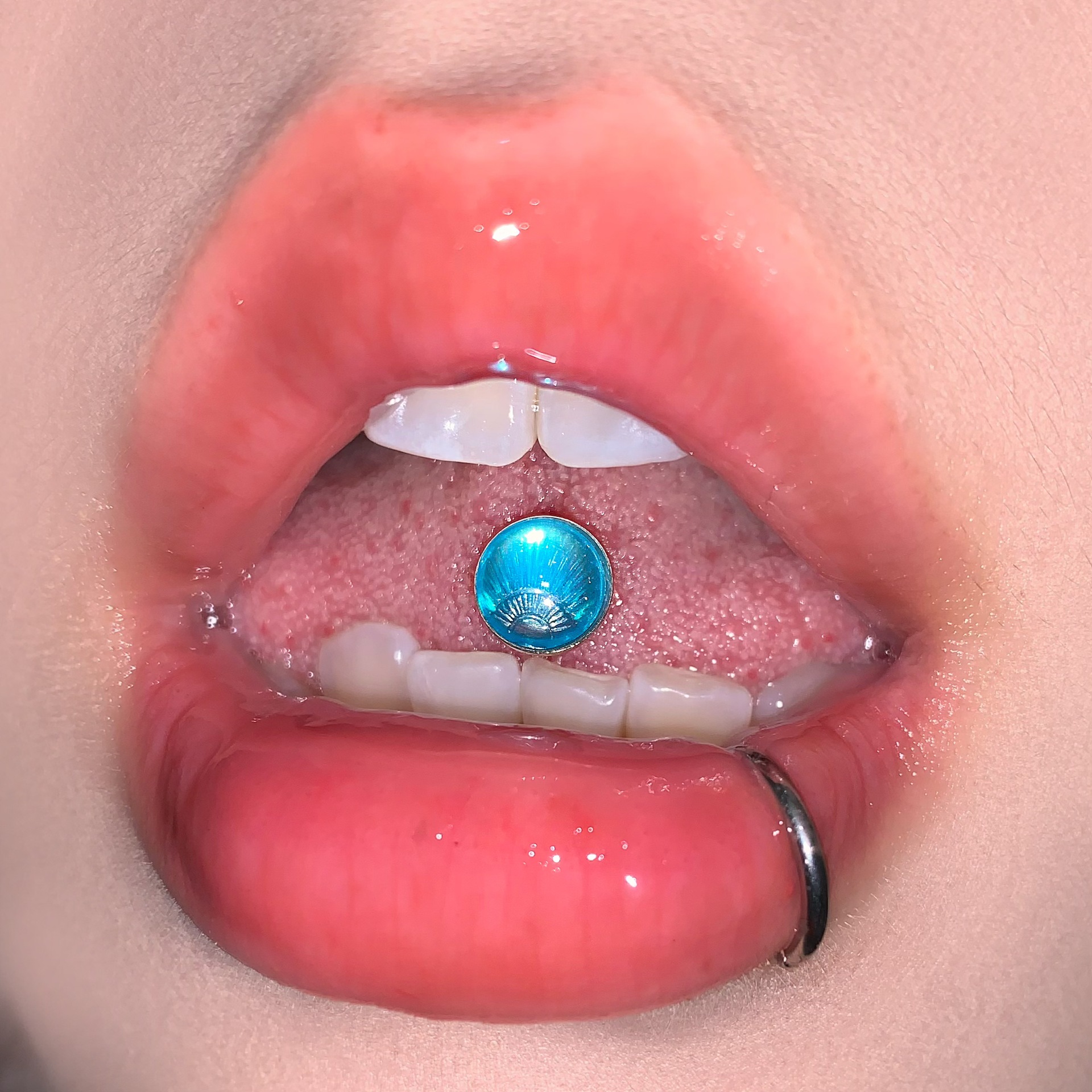 6-Color Shell Glitter Laser-Coated Tongue Barbell 316L Surgical Steel Externally Threaded Sexy Piercing Jewelry - Image 4