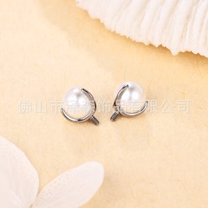 F136 Titanium Pearl Ear Cartilage Studs, Lip Studs, Nose Studs - Three-Pronged External Thread Piercing Jewelry