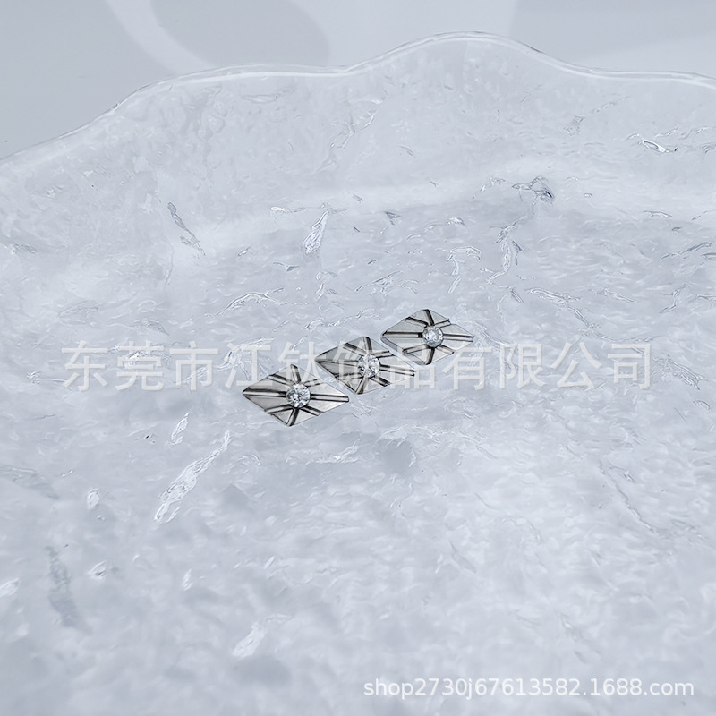 G23 Titanium Ear Bone Nail Rhombus Zircon Cross-Border Hot Selling Body Piercing Jewelry Ear Nail - Image 2