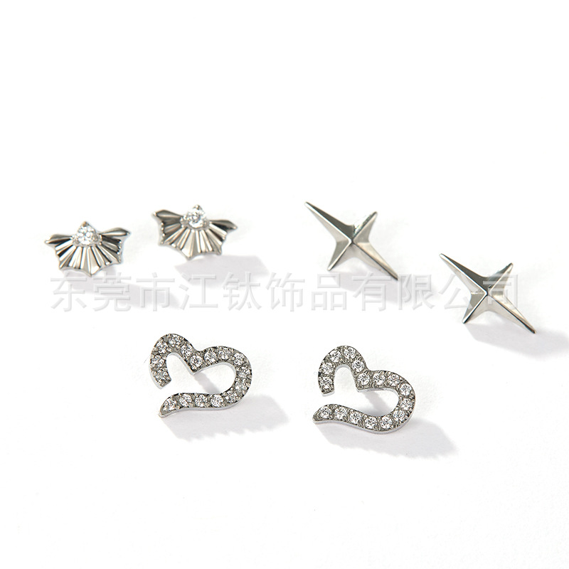 JT714 G23 Titanium Alloy Heart Trident Ear Cartilage Stud - Gold Threaded Love Piercing Jewelry - Image 2
