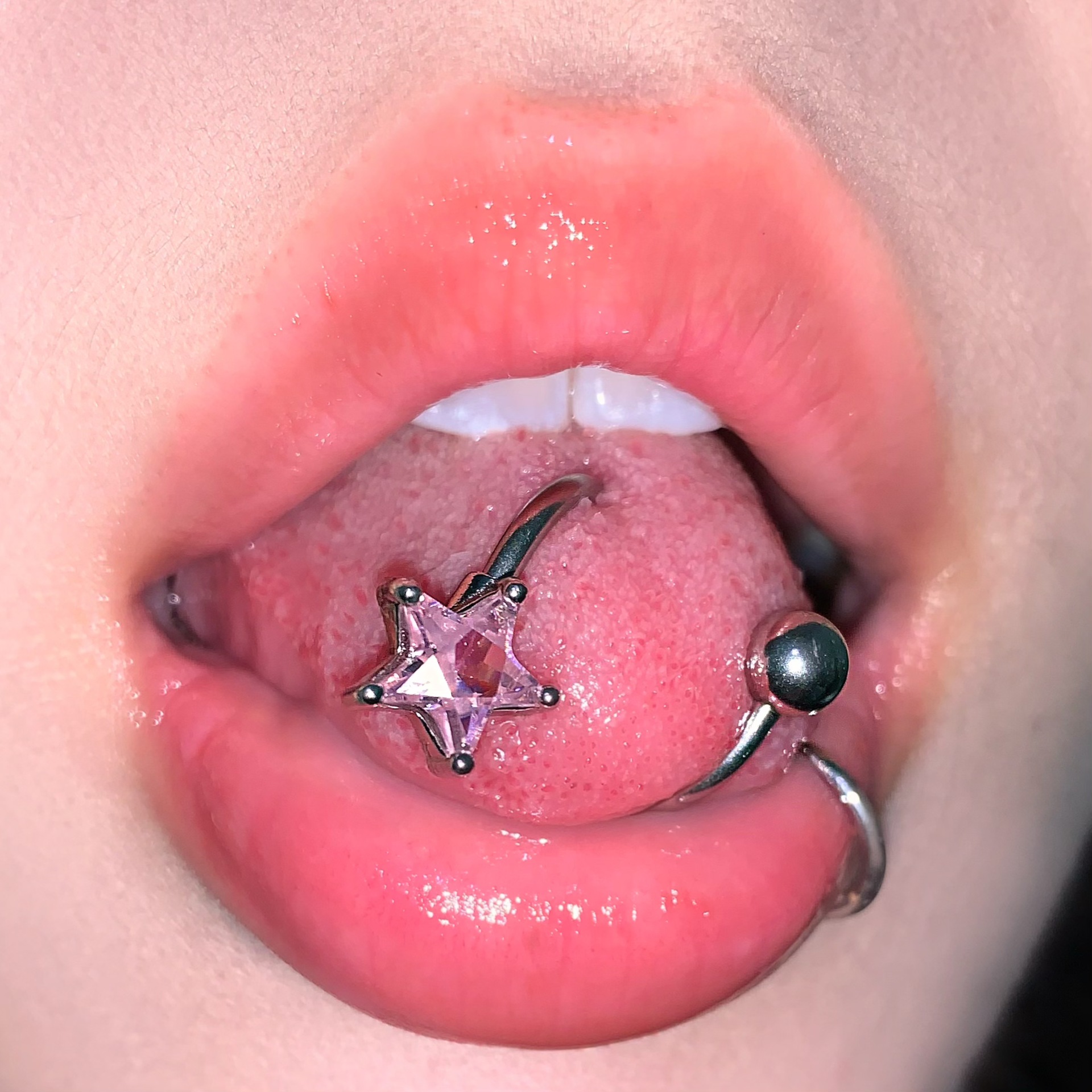 S-Shaped Star Tongue Ring 316L Surgical Steel External Thread Pink Piercing Jewelry - Image 3