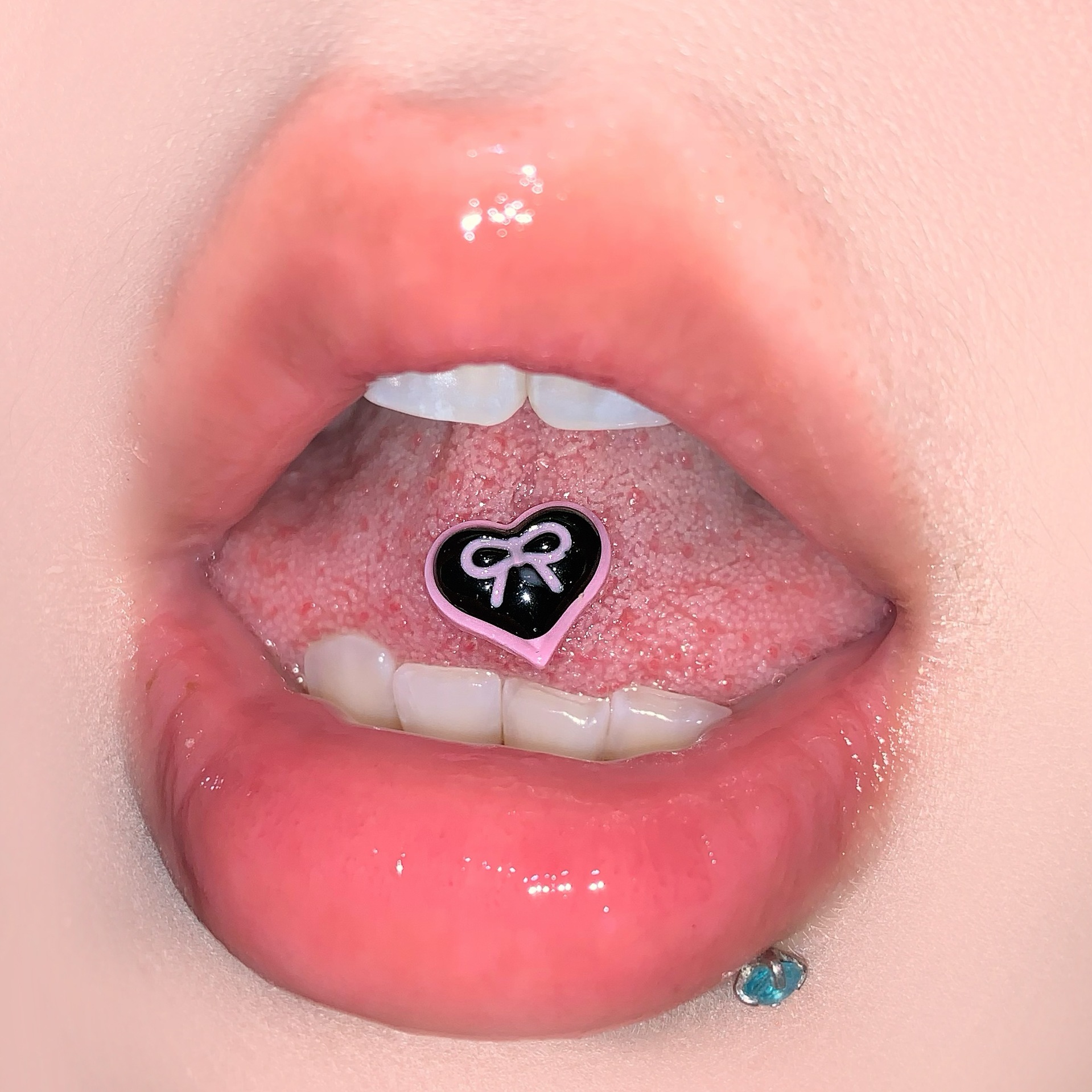 Sweetheart Barbie Resin Love Bow Tongue Barbell External Thread Titanium Steel 5 Colors - Image 2