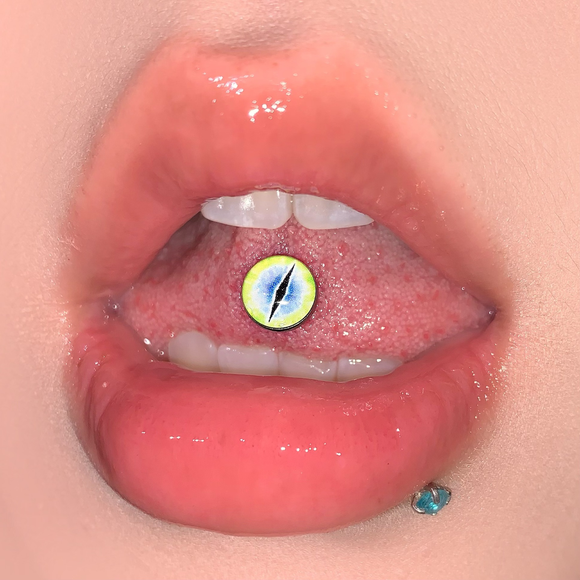 Cross Charm Eye Star Tongue Barbell 316L Surgical Steel External Thread 5 Colors Tongue Piercing Jewelry Wholesale - Image 4