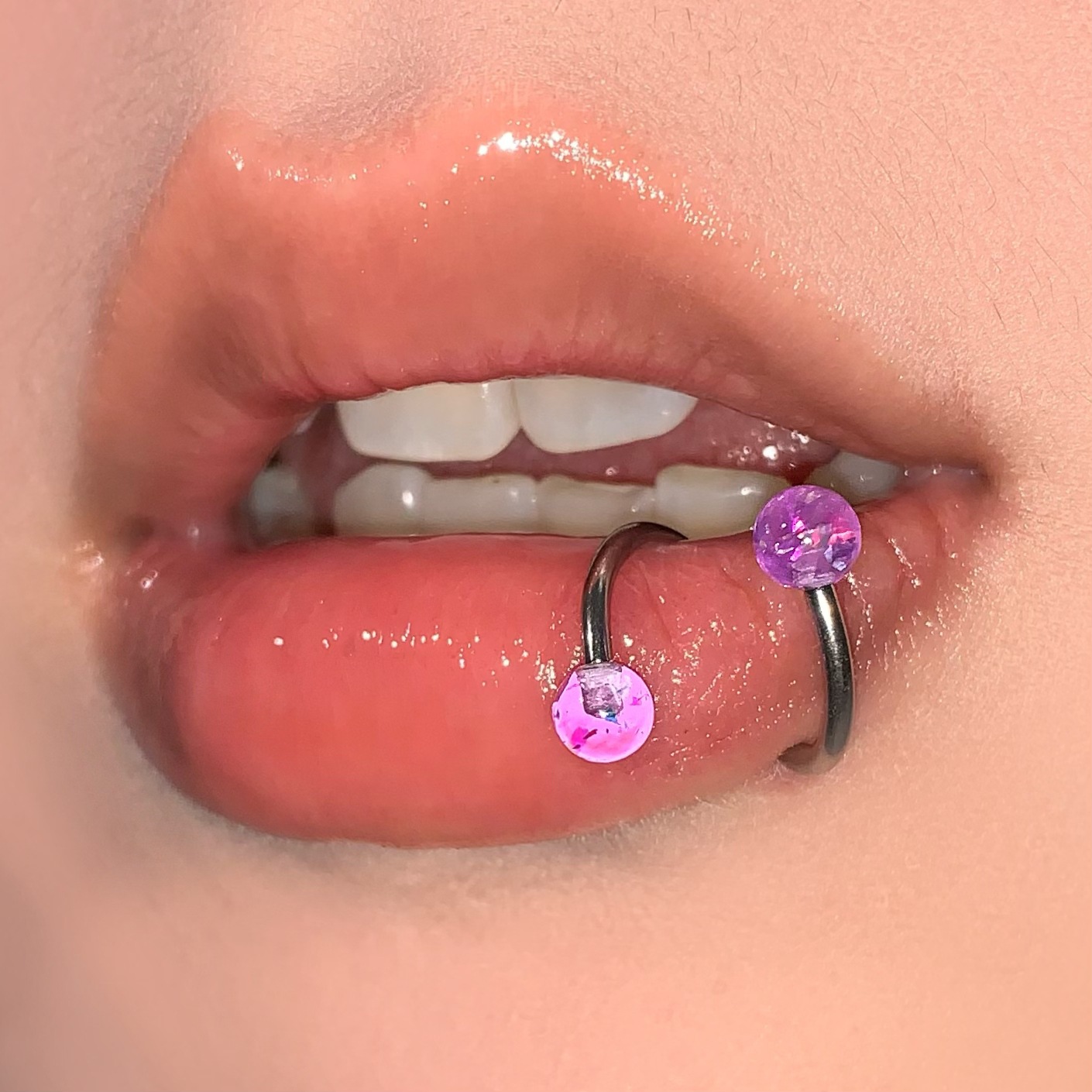 5 Color Fine Glitter Acrylic Lip Ring S Shaped Rod Ear Bone Ring Titanium Steel Hot Girl Piercing Jewelry Cross Border - Image 4
