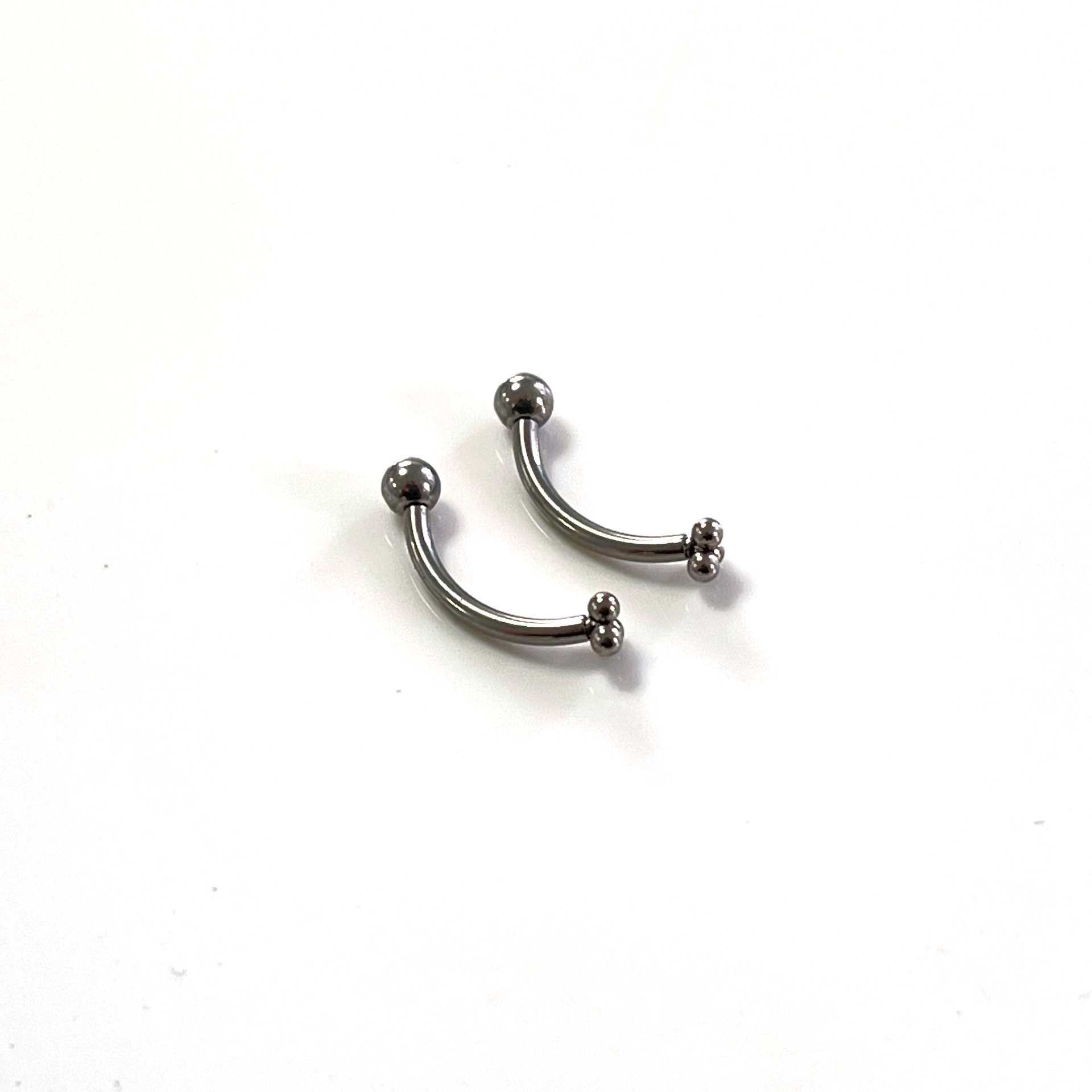 G23 Titanium Curved Eyebrow Barbell Inner Thread Three Ball Eyebrow Stud Body Piercing Jewelry - Image 2