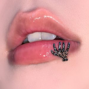 Devil's Claw External Thread Lip Piercing Labret Stud 316L Surgical Steel Punk Gothic Jewelry