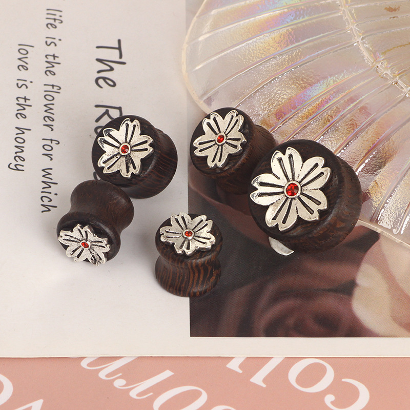 European American Retro Alloy Casting Sunflower Wood Ear Expander Piercing Ear Plug Tunnel 20mm - Image 3