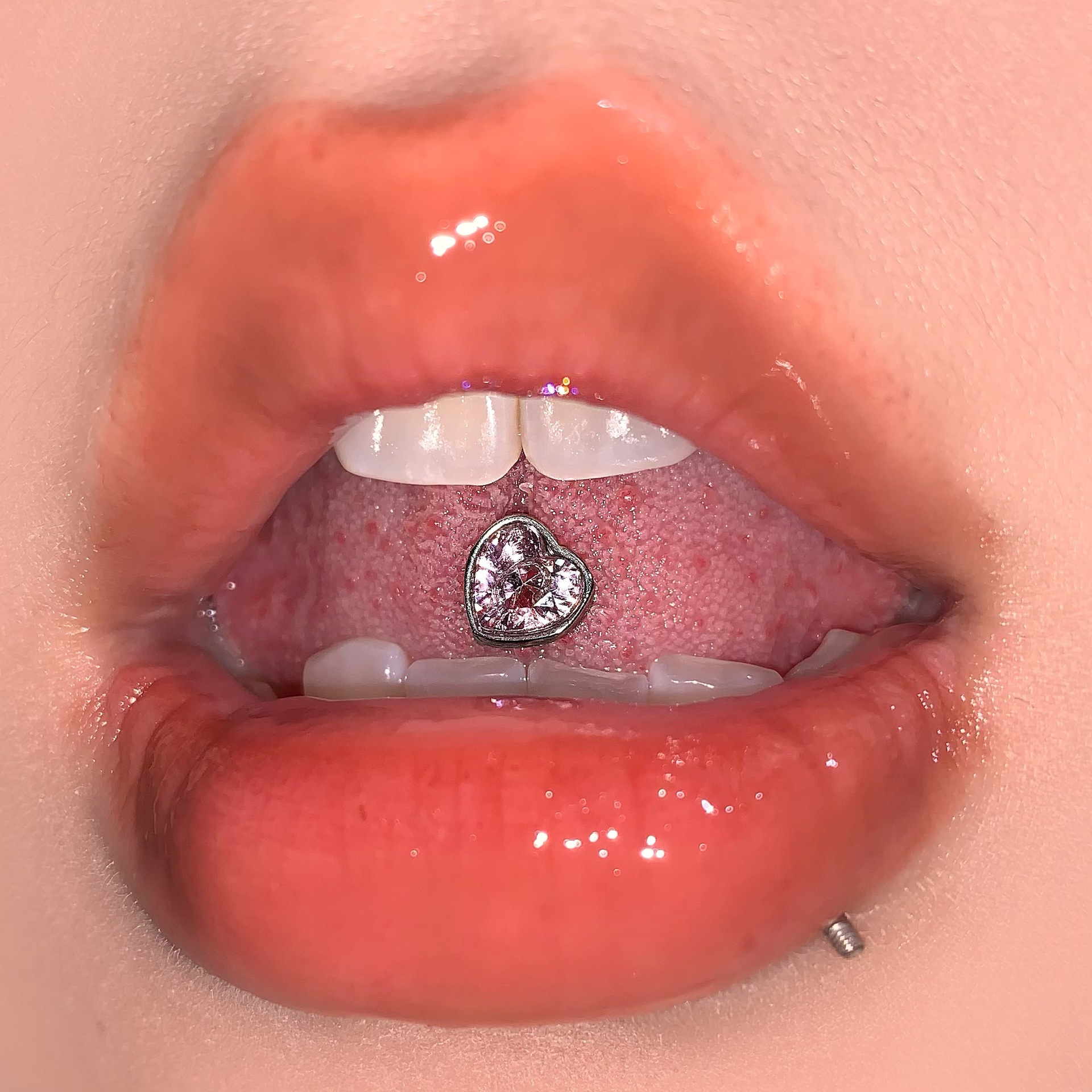 4-Color Flash Love Zircon Tongue Barbell, 316L Surgical Steel External Thread Tongue Piercing Jewelry, Wholesale - Image 2