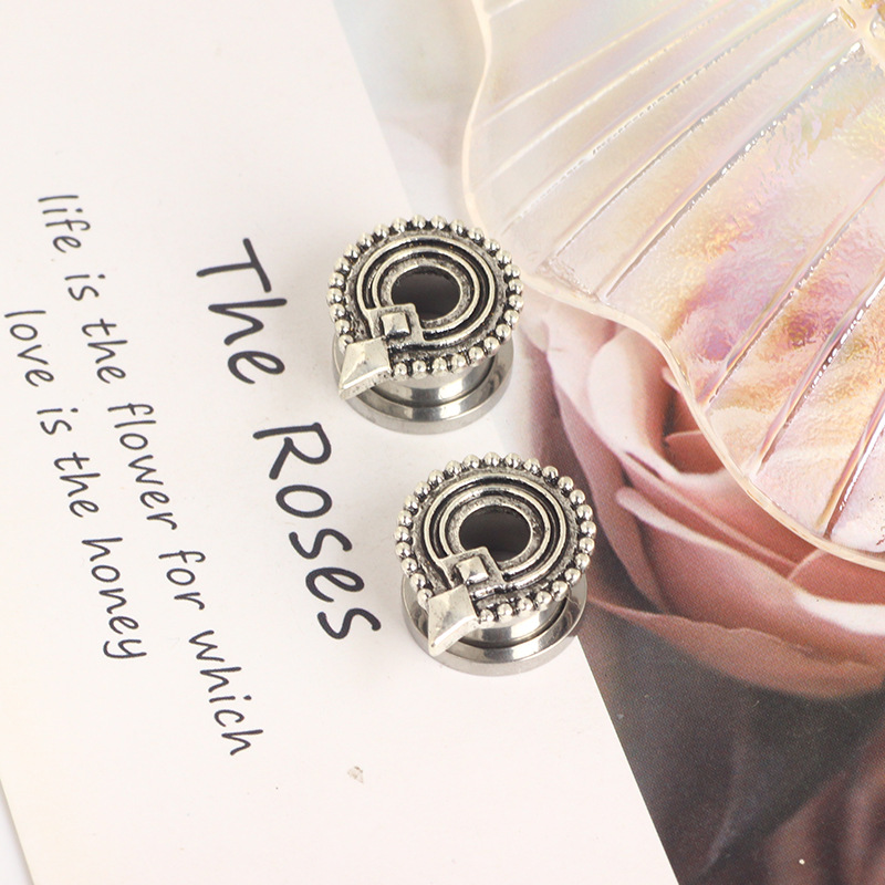 Stainless Steel Single Horn Ear Expander - New Chinese Style Cartilage Earring for Men and Women - Image 3