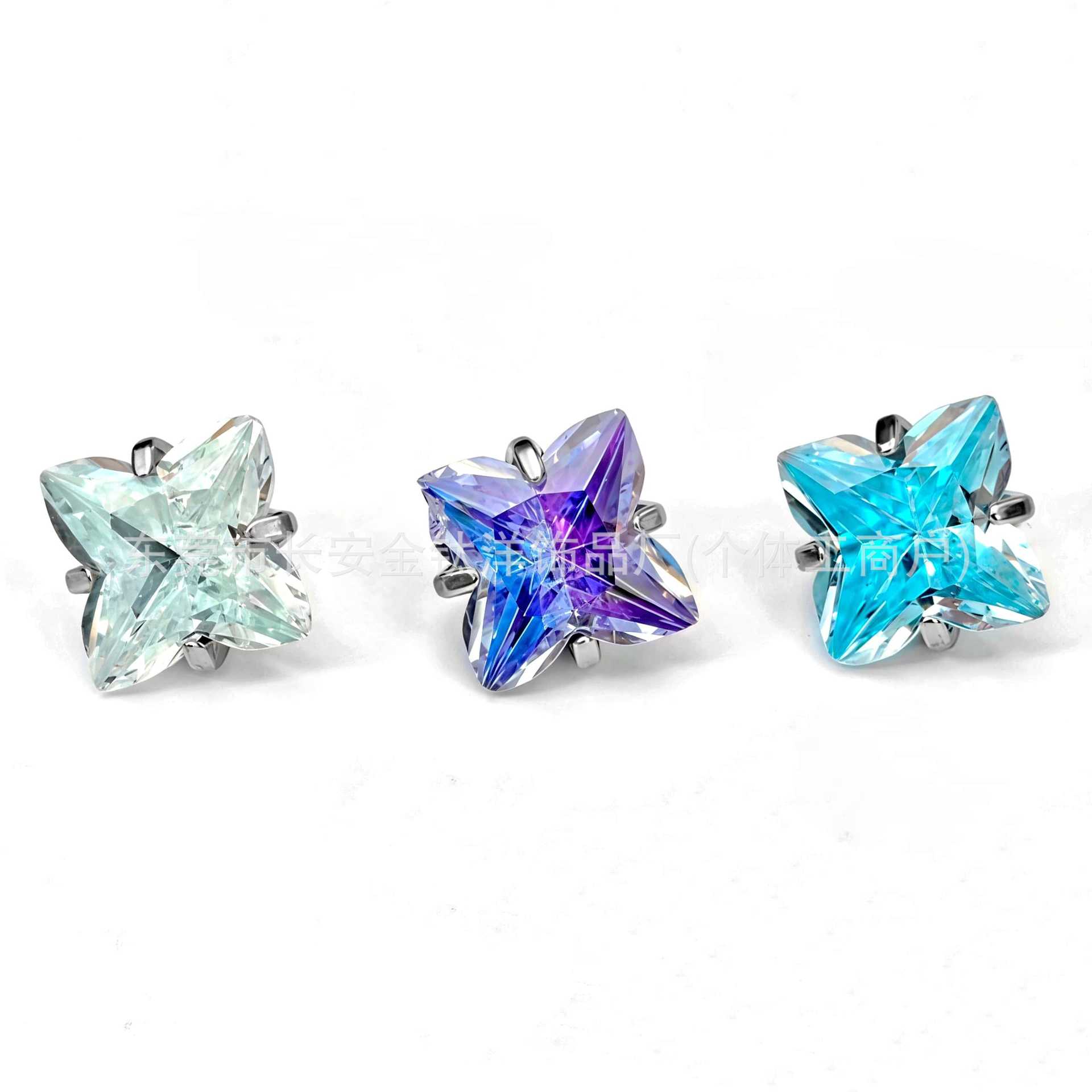F136 Titanium Round Base Claw-Set Gradient Lip Stud Ear Cartilage Stud with Clover Design G23 Titanium Alloy Piercing Jewelry - Image 2