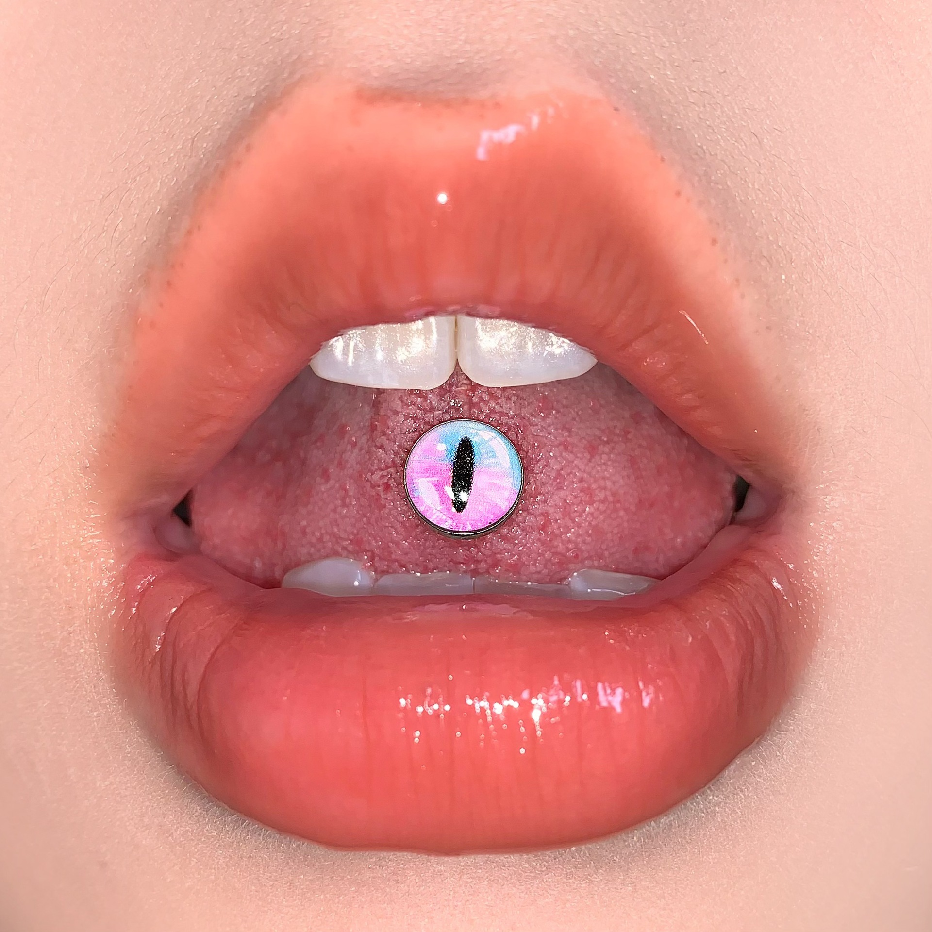 Blue Pink Gradient Clear Pupil Tongue Nail Can Drink Rubber Eyes 316L Surgical Steel Externally Threaded Tongue Barbell Piercing Jewelry Wholesale - Image 3
