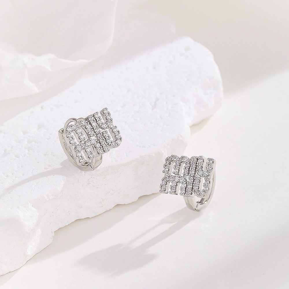 New Zirconium-inlaid Exaggerated Letter Large Earrings Niche Design High-grade Geometric Simple Distinctive Earrings for Women - Image 3