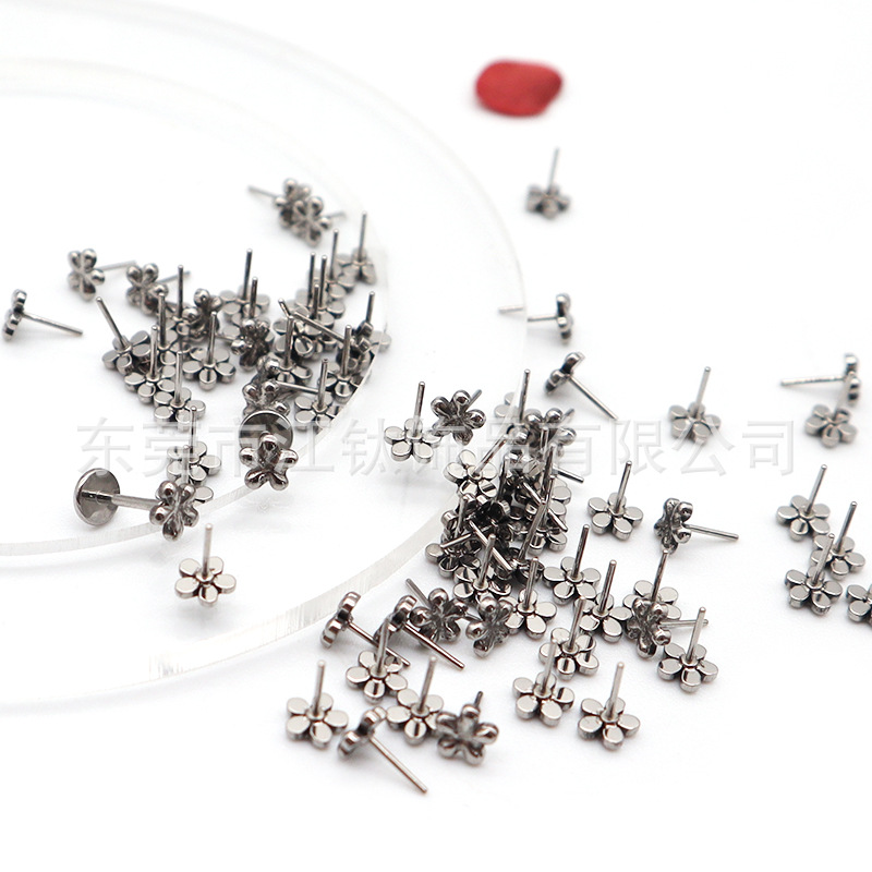 G23 Titanium Daisy Flower Stud Earrings - 12mm Pin Type Flat Back Ear Piercing Jewelry - Image 2