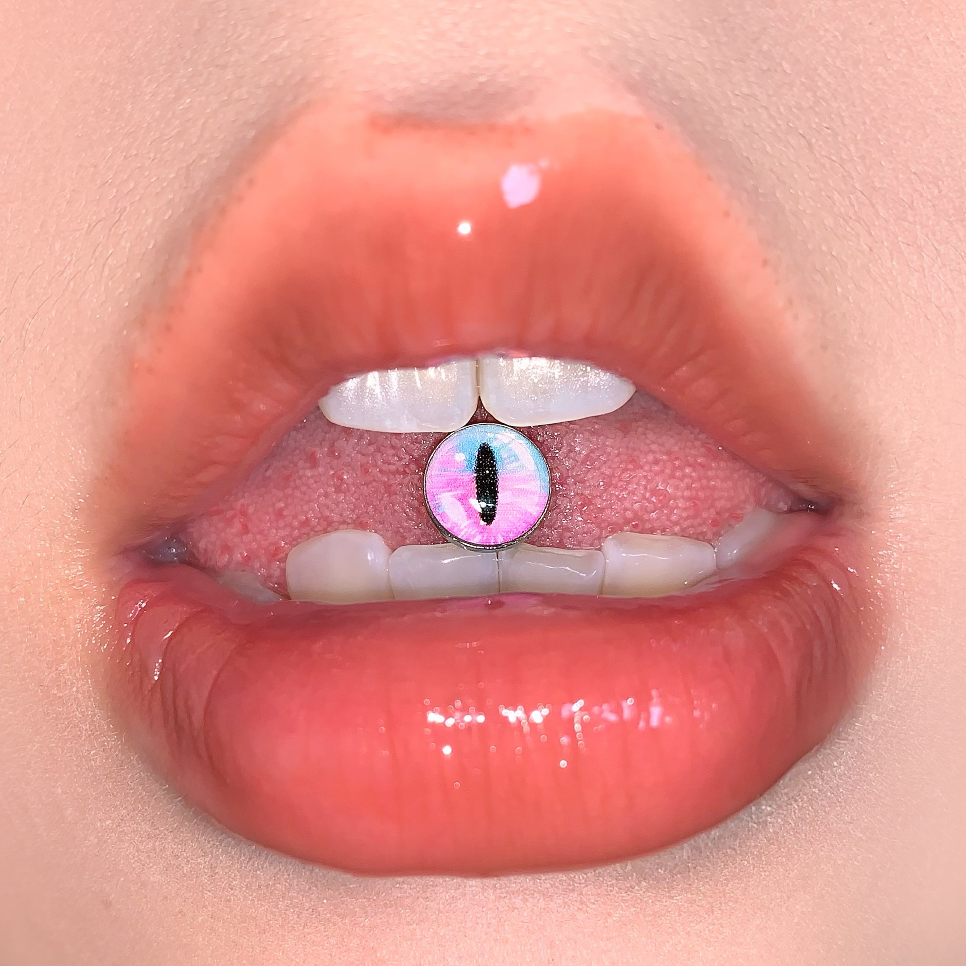 Blue Pink Gradient Clear Pupil Tongue Nail Can Drink Rubber Eyes 316L Surgical Steel Externally Threaded Tongue Barbell Piercing Jewelry Wholesale - Image 2