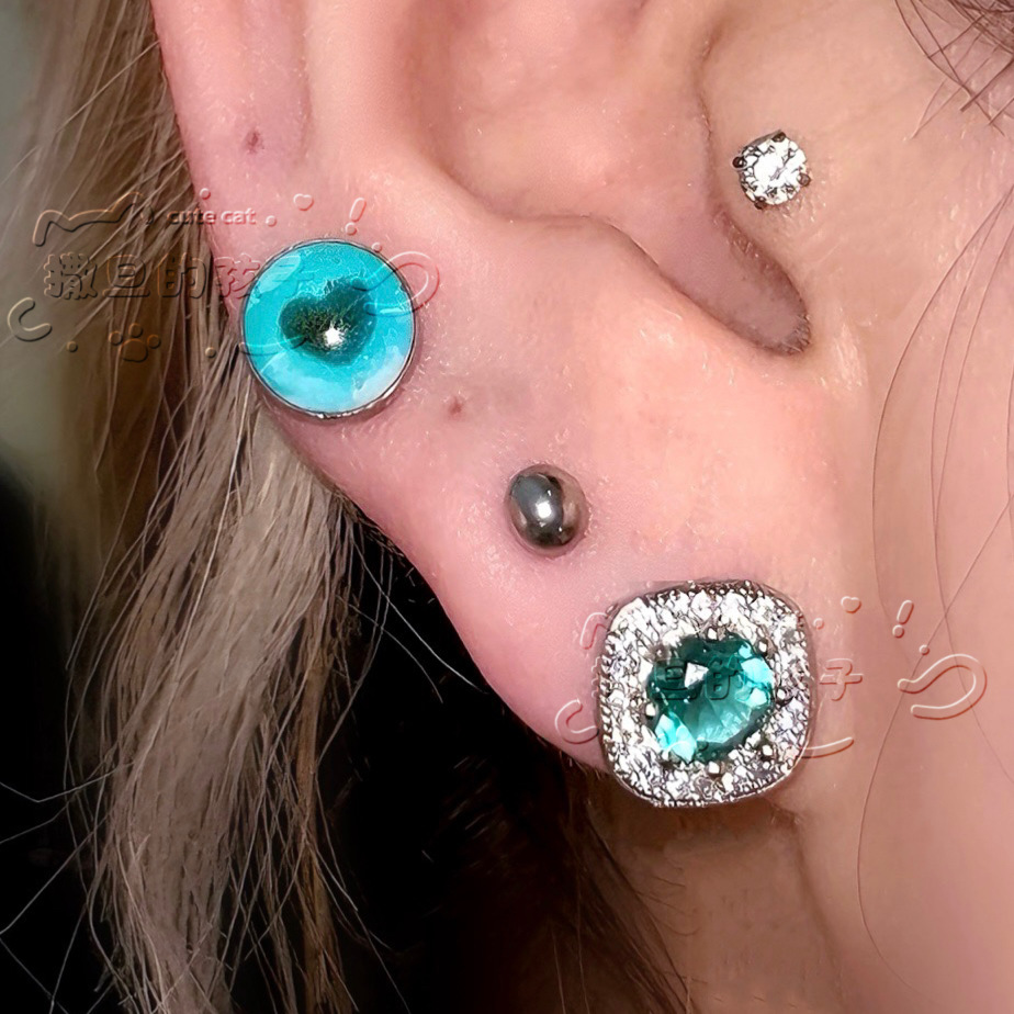 Satan's Child Infinity Symbol Ear Bone Nails Stud Earrings 316L Surgical Steel - Image 4