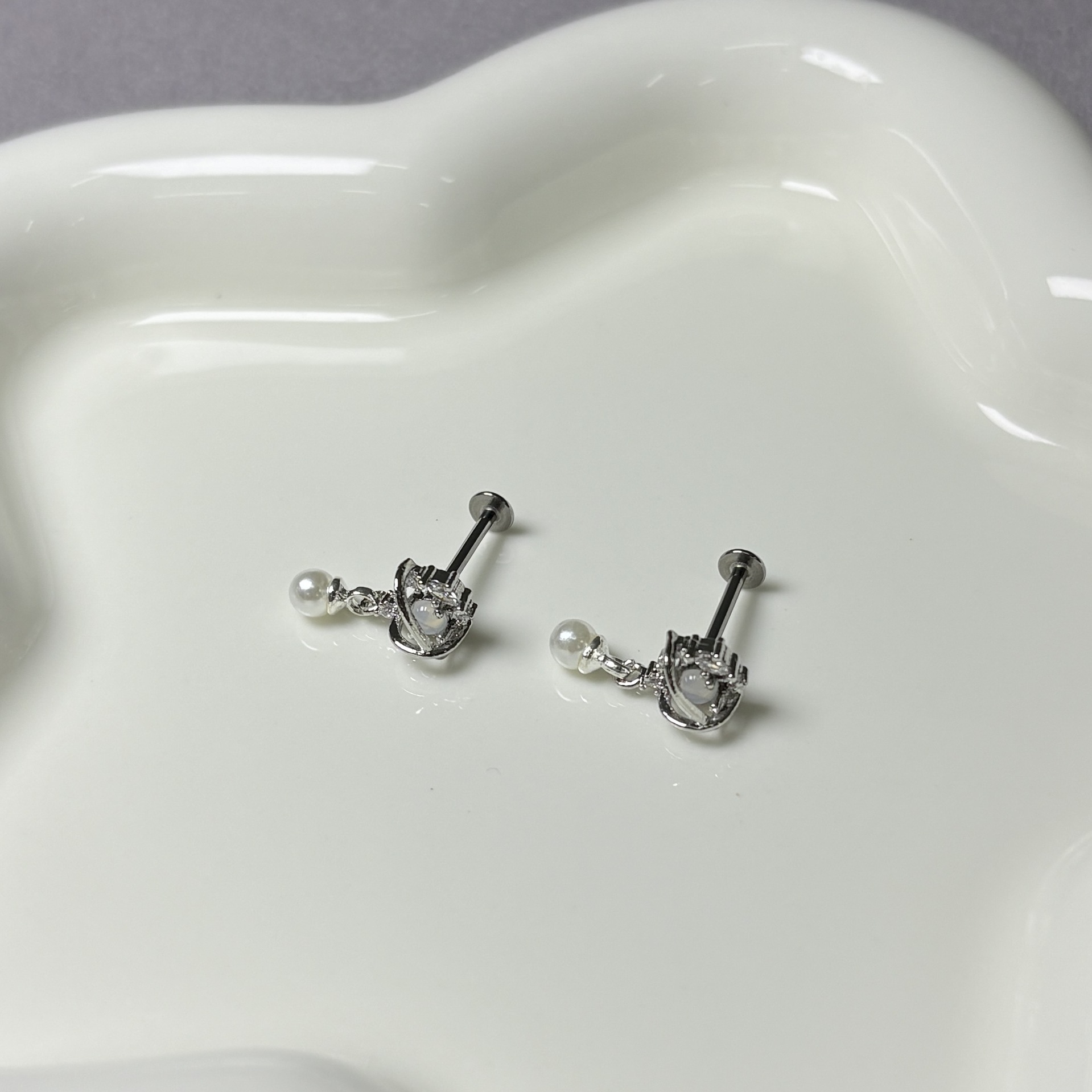 Star Chain Cat's Eye Gem Lip Labret Stud 316L Surgical Steel Lip Piercing Jewelry for Women - Image 4