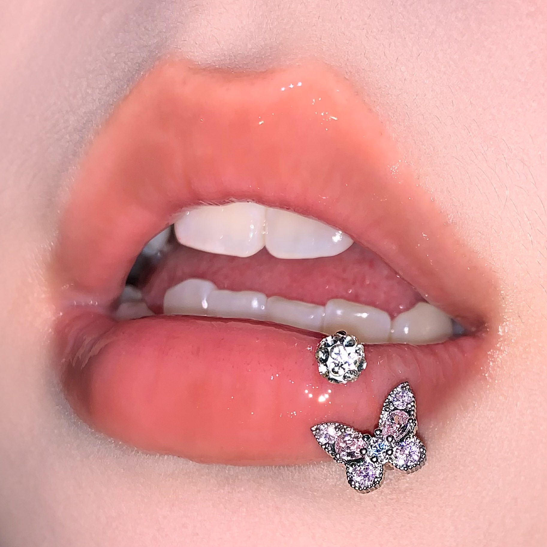 Flash Butterfly Lip Ring 316L Surgical Steel Horseshoe C Ring Lip Hoop Ear Bone Lip Nail Hot Girl Piercing Jewelry Wholesale - Image 2