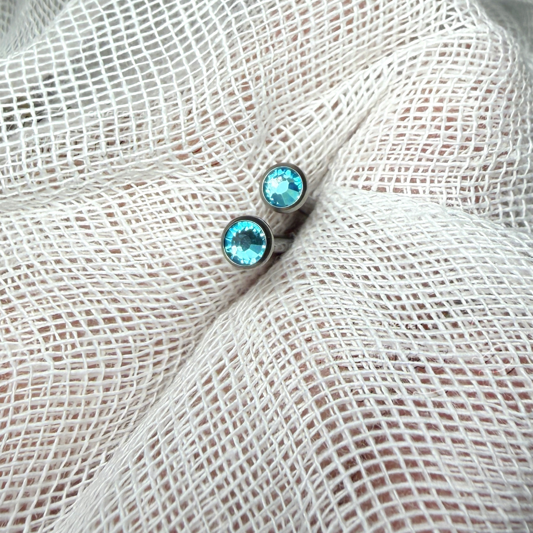 Satan's Child Mini 4mm Small Diamond F136 Titanium Alloy Tongue Piercing 14g Internal Thread, Long or Short Shank, Non-Abrasive - Image 2