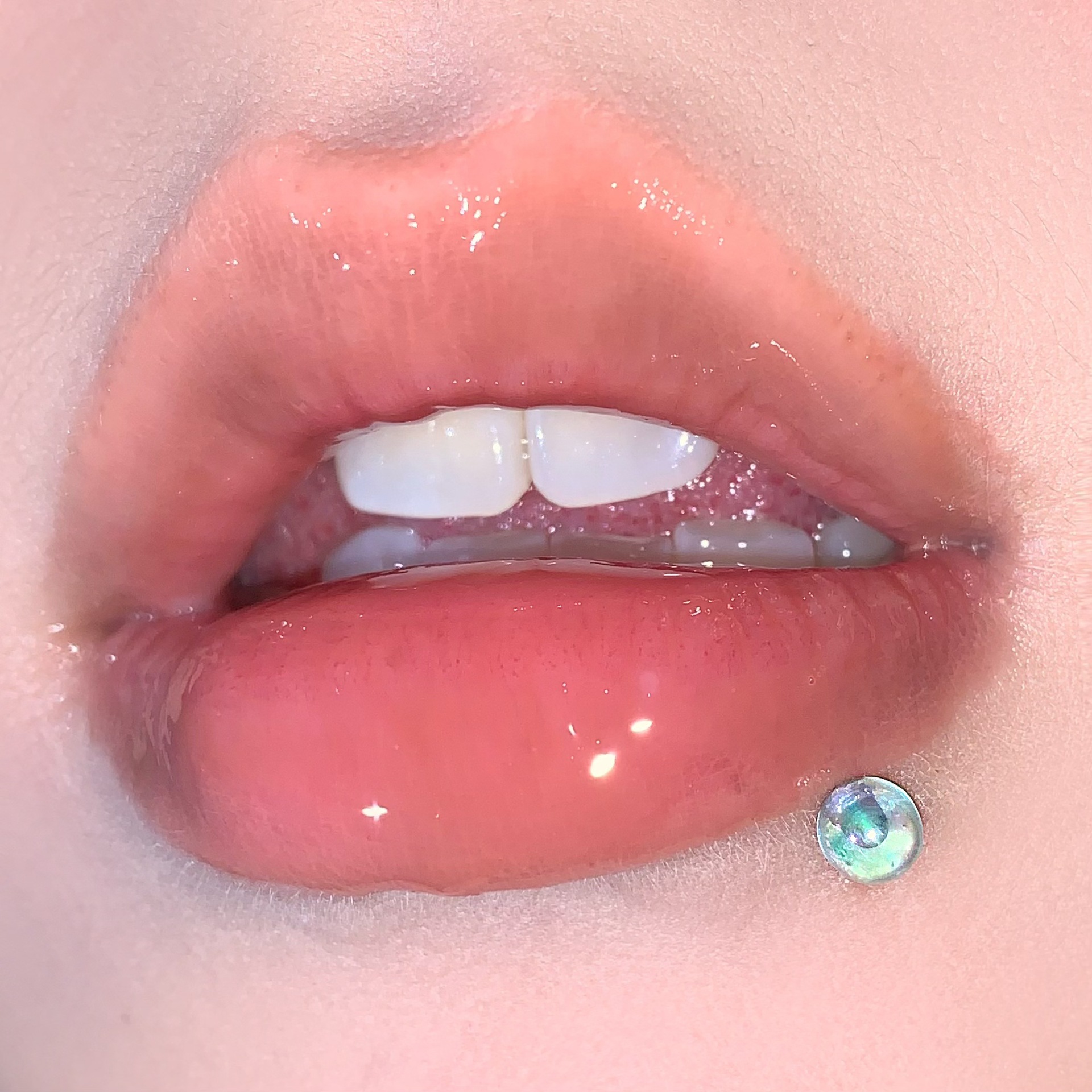 Laser Bulb Lip Piercing Labret Stud Externally Threaded 16G 316L Surgical Steel Shiny Pink Jewelry Wholesale - Image 2