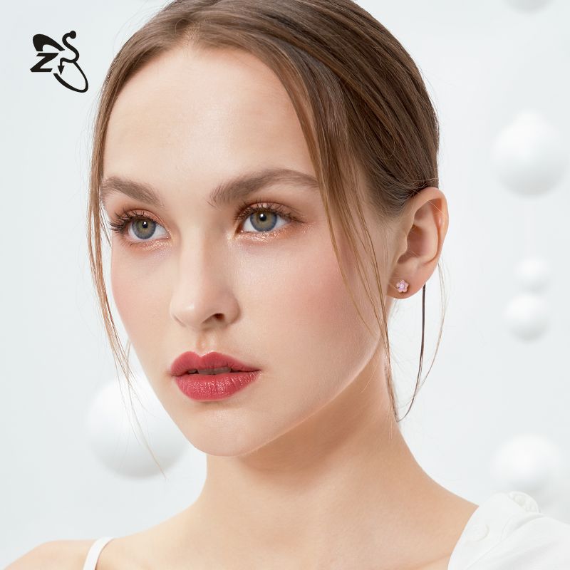 Classic Flower Stud Earrings for Women - Simple Daisy Diamond Ear Bone All-match Fashionable Auricle Earrings - Image 3